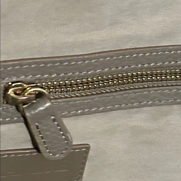 Chic Taupe Leather Tote Bag EUC ❤️❤️❤️ - Picture 9 of 12